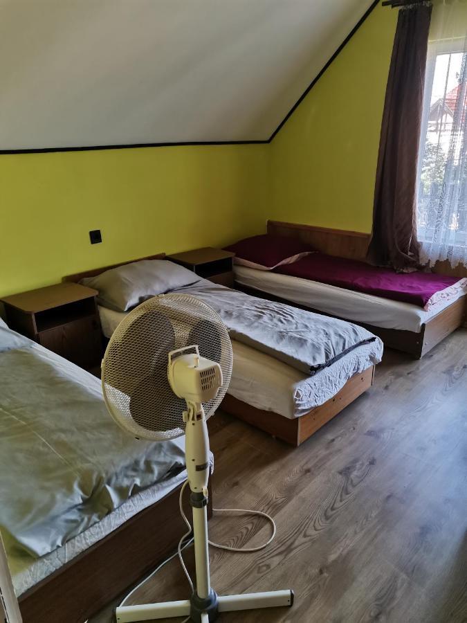 Апартаменты Roland Apartman Балатонлелле Экстерьер фото